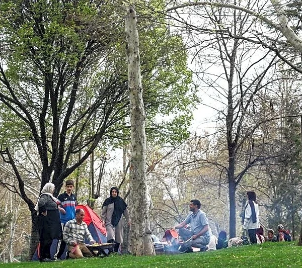 Iran leaders join crowds on Tehran's streets to project control in wartime