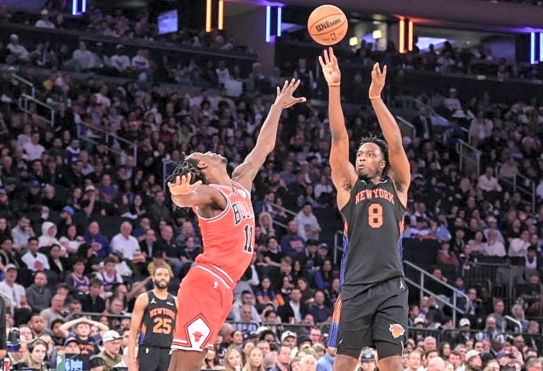 Knicks jump out to massive lead, pummel Bulls by 40