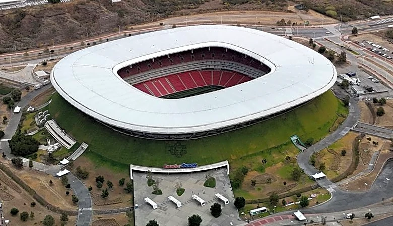 Soccer-Iran awaiting FIFA response on World Cup venue switch