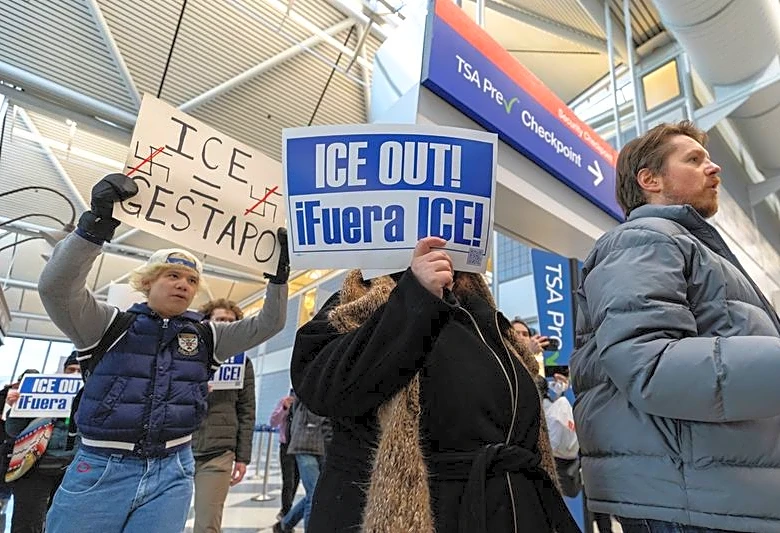 Exclusive-ICE arrested more than 800 people after tips from US airport security agency