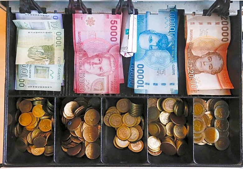 Chile's peso leads LatAm FX losses as Mideast tensions pressure regional assets