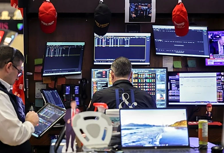 Deal, delay or strike? Investors on edge as Trump's Iran deadline nears