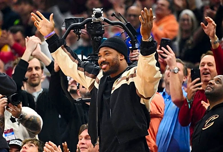 Browns 'not concerned' Myles Garrett is absent from offseason program