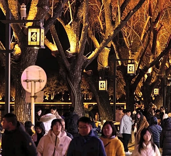China's March bank lending seen surging on post-holiday rebound: Reuters poll