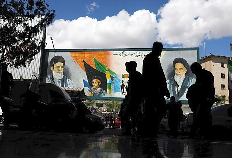 Trump warns of major war escalation if Iran peace process fails