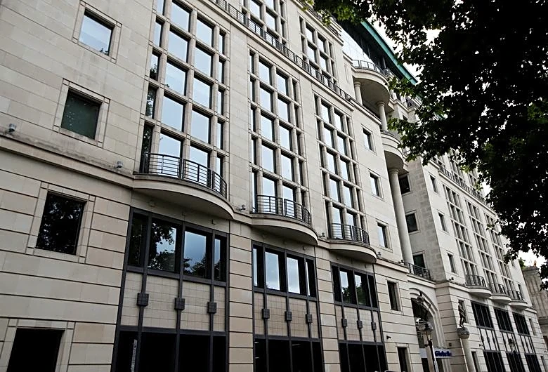 Lucky Strike maker BAT brings back former executive to fill CFO role