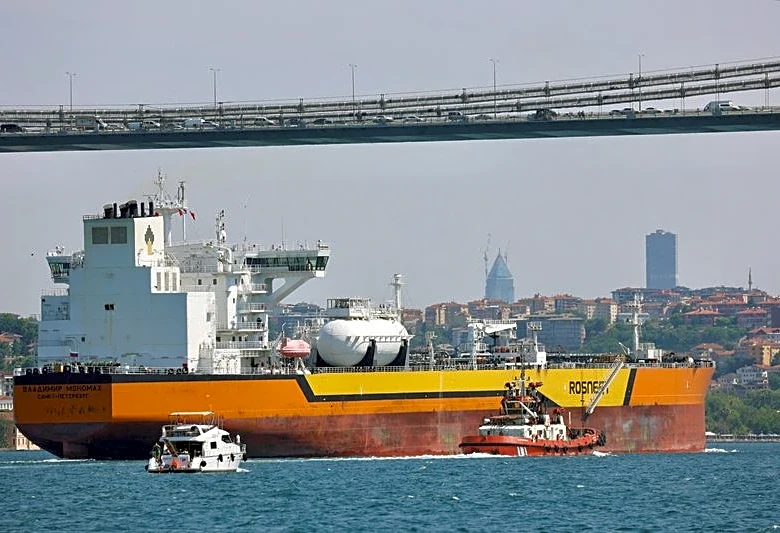 Exclusive-Iran war doubles Russia's main oil revenue to $9 billion in April, Reuters calculations show