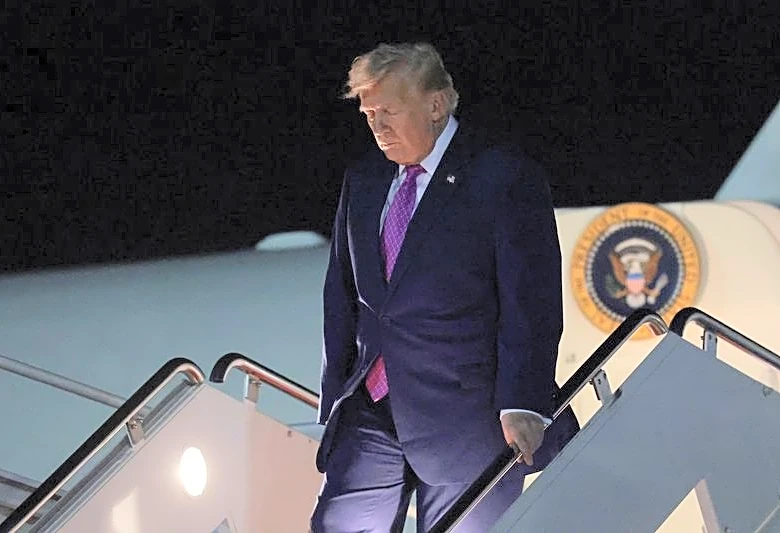 Trump says empty oil tankers heading to U.S. to load up with oil, gas