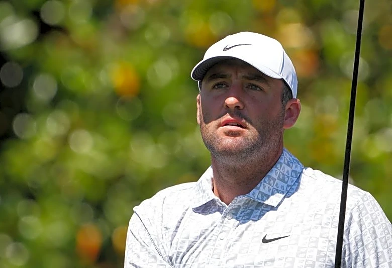 Golf-Scheffler storms back into contention to put Masters on notice