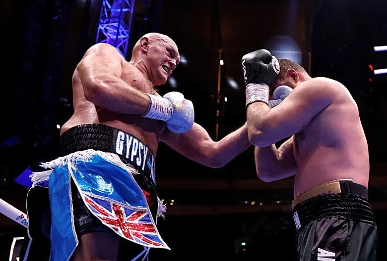 Boxing-Fury cruises to decision win over Makhmudov and wants Joshua showdown next