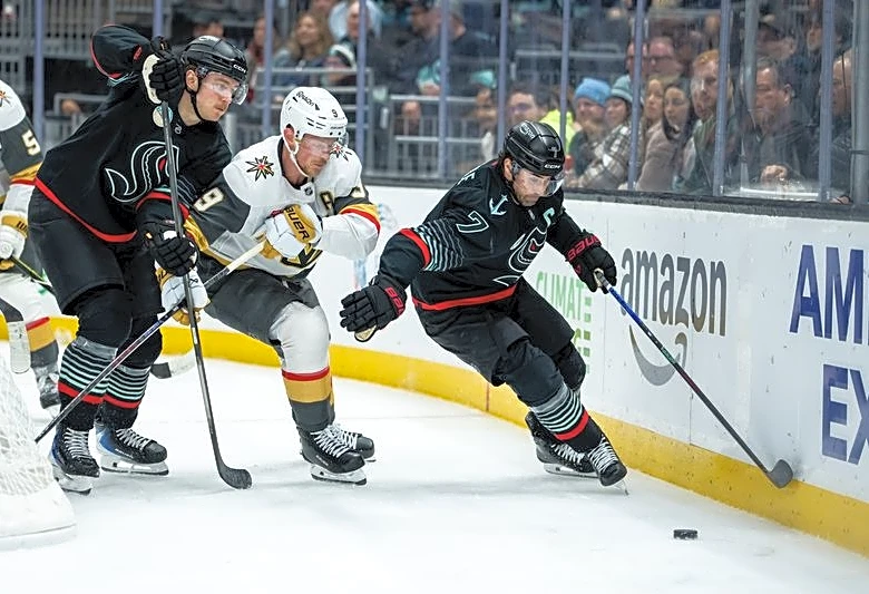 NHL roundup: Jack Eichel's OT goal sends Knights to playoffs