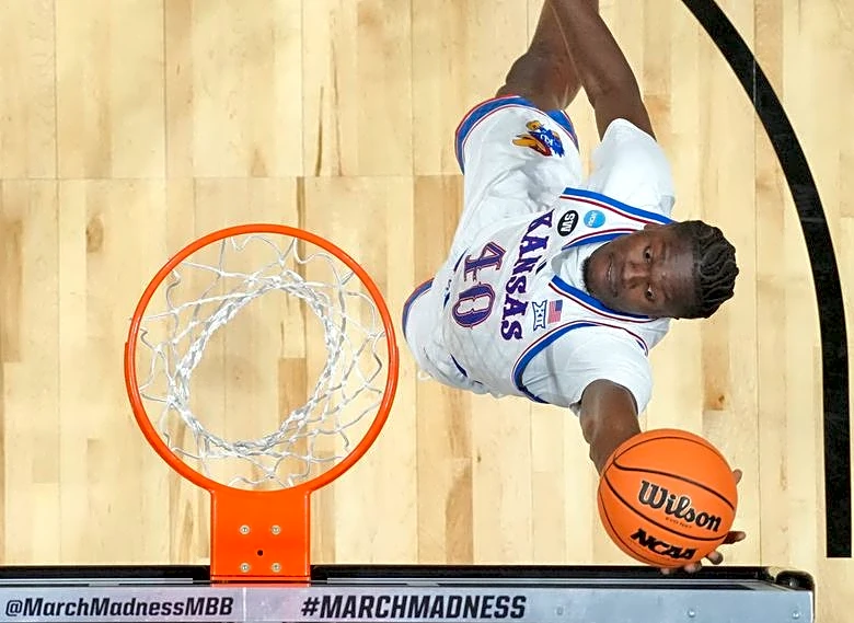 Reports: Louisville lands top portal targets Flory Bidunga, Jackson Shelstad