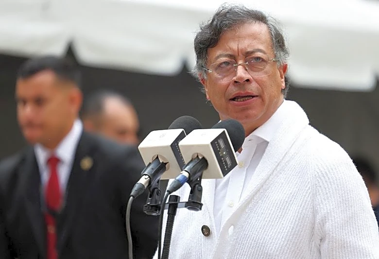Colombia's Petro walks back 100% tariffs on Ecuadorean goods