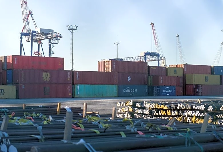 Analysis-Italy's surprise rise in exports to US masks deep fragility to tariffs