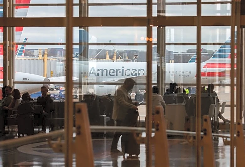 United, American Airlines climb after news of Kirby floating merger with Trump