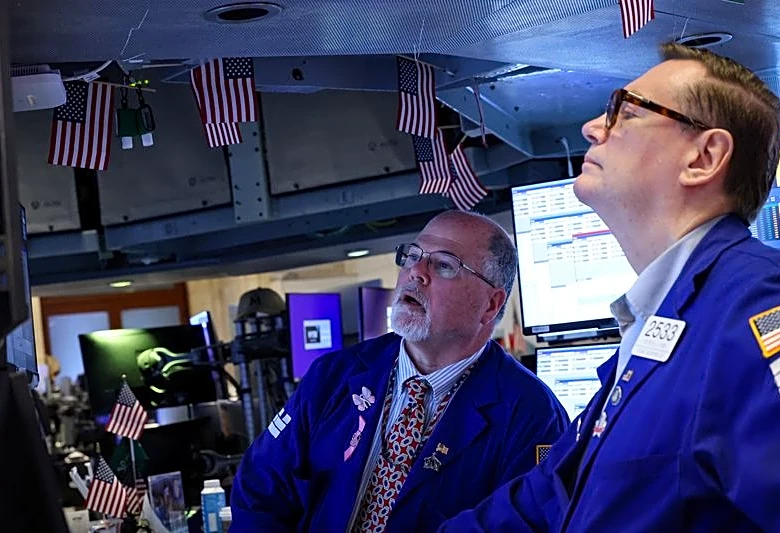 Bond investors target steeper US yield curve on bets for slower growth, more debt issuance