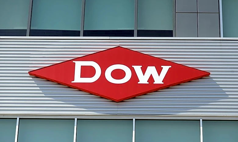 Dow names insider Karen Carter CEO as Fitterling moves to executive chair role
