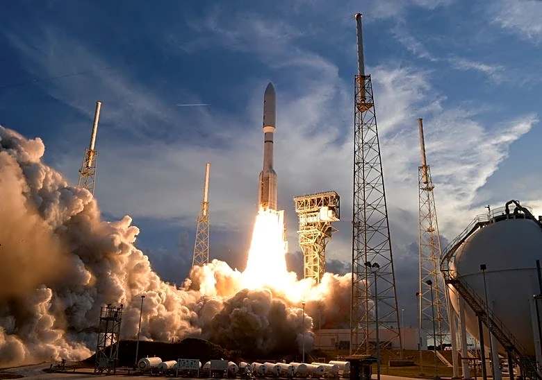 Amazon signs $11.57 billion deal for satellite firm Globalstar to challenge Musk's Starlink