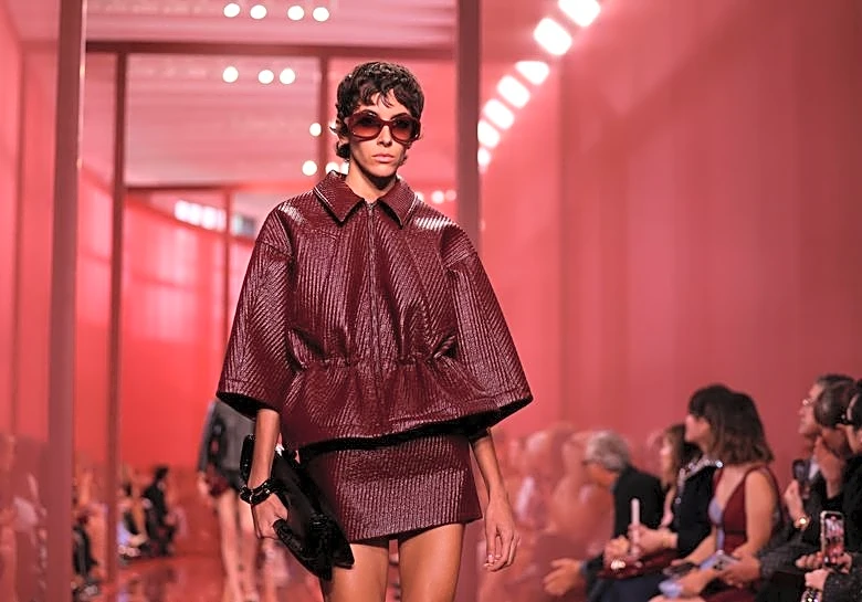 Gucci sales extend falls as Iran war clouds de Meo turnaround