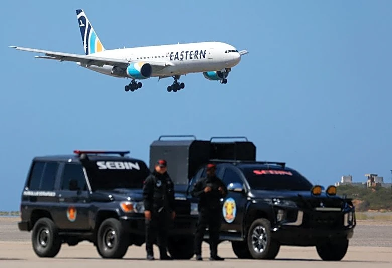 US appeals court shields Trump officials from probe over deportation flights