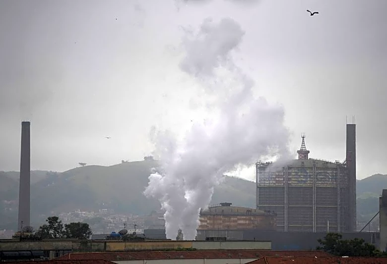 Brazilian steelmaker CSN pushes ahead with cement unit sale