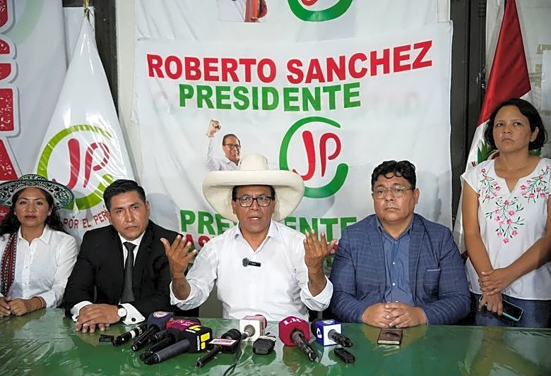 Leftist Sanchez vies with far-right former mayor for spot in Peru's runoff vote
