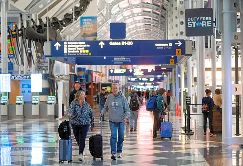 FAA clamps down on airline turf war at Chicago O'Hare with summer flight cap
