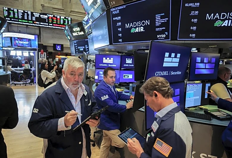 Drone maker AEVEX raises $320 million in US IPO