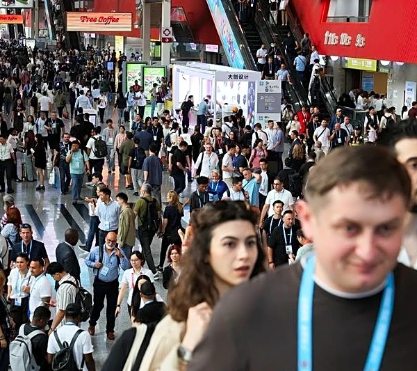 Iran war drives up costs, spoils the mood at China's largest trade fair