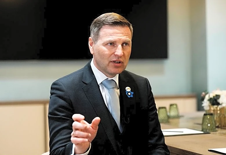 NATO will not collapse and US will defend its allies, Estonian minister says