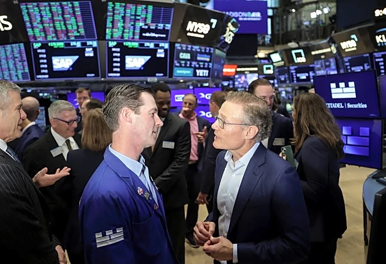 Morning Bid: Investors give peace a chance