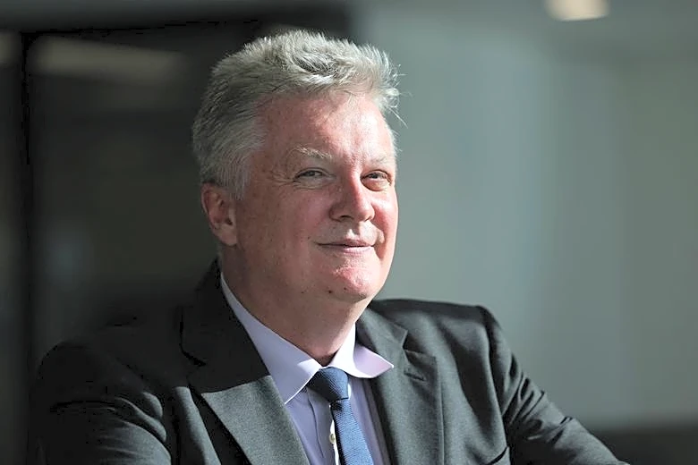 Bank of England chief economist criticises colleagues' 'wait and see' messaging