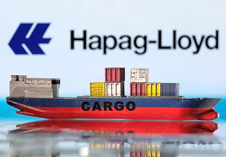 Reactions of industry and leaders to Iran saying Hormuz is open