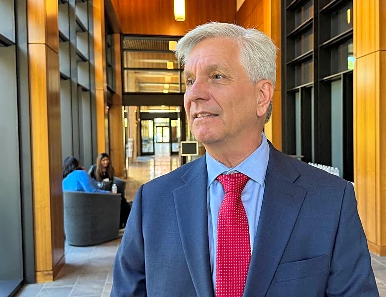 Fed's Waller says swift war end could keep rate cut hopes alive