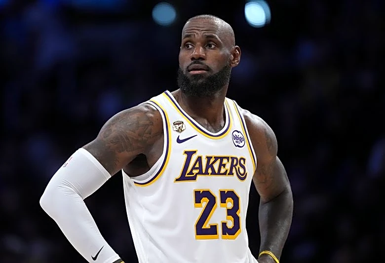 Report: Retirement an option on table for Lakers' LeBron James