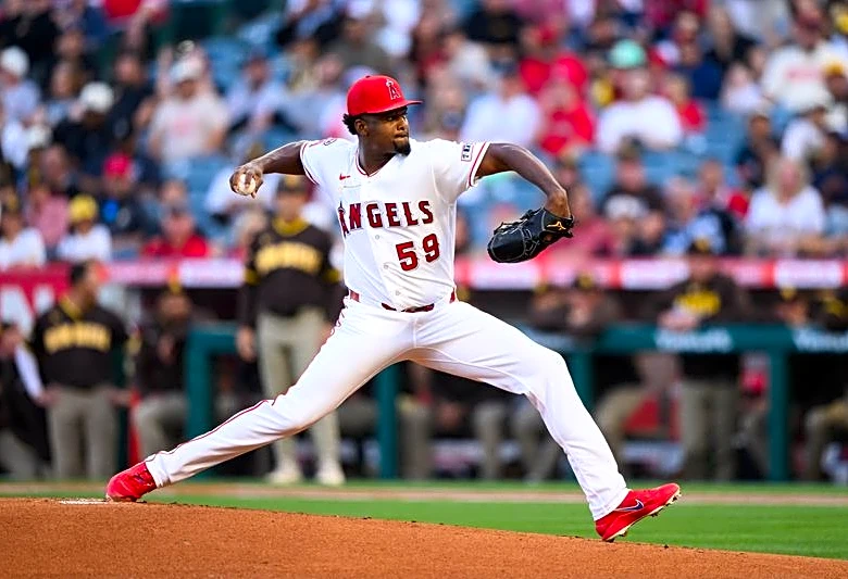 Angels hammer Padres hours after learning of Garret Anderson's death