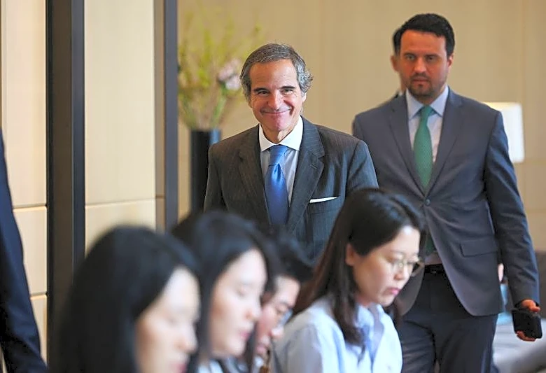 Contenders to head crisis-wracked UN face live grillings