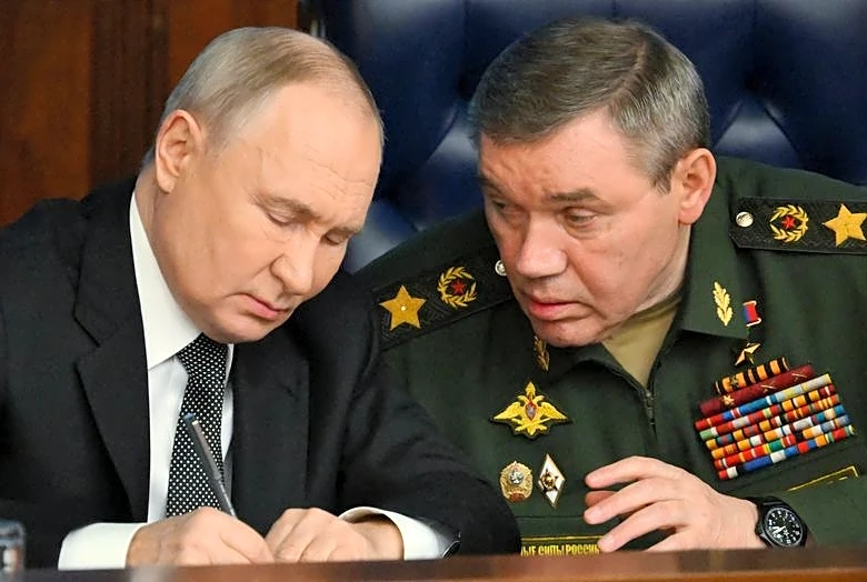 Russia has taken 1,700 square km of Ukraine this year, top general says