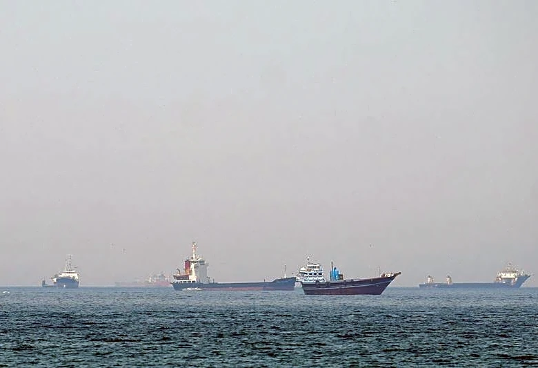 Shipping traffic through Hormuz still largely halted