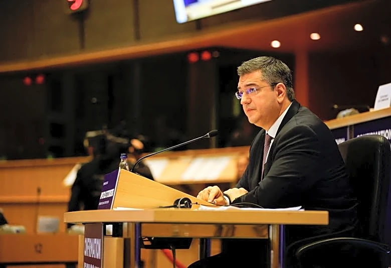 EU weighs more US jet fuel, cleaner aviation amid Iran war strains