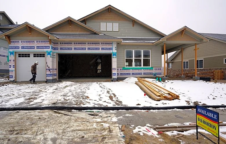 D.R. Horton beats annual revenue forecast estimates despite tepid home sales