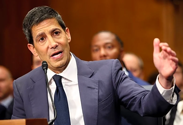 Fed nominee Warsh spars with Democratic senators over asset divestment plan