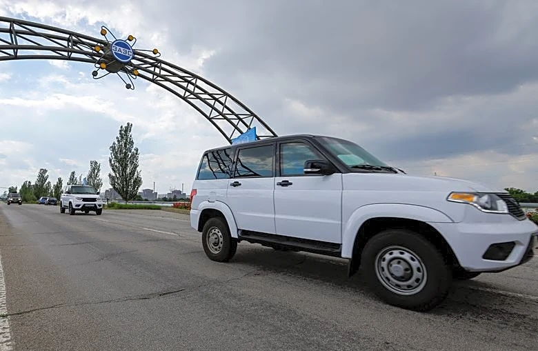 Exclusive-Ukraine says some Russian missiles fly near Chornobyl, risking major accident