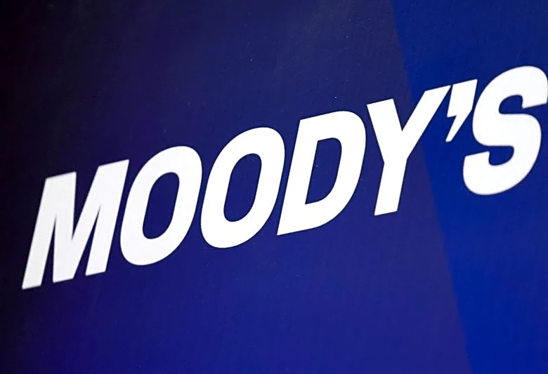 Moody's profit rises on strong analytics growth, lifts annual forecast