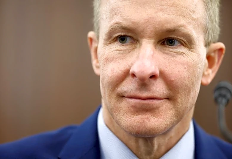 United Airlines CEO plays down merger talk as White House signals skepticism