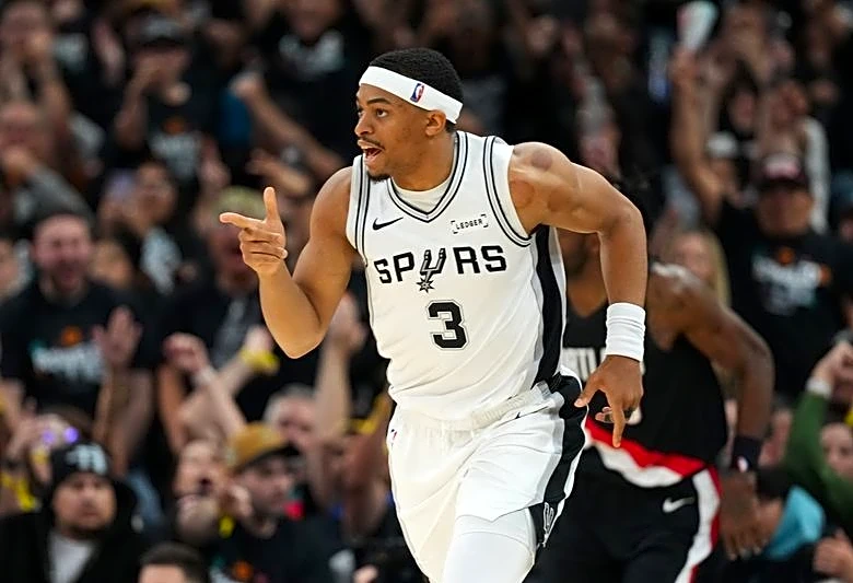 Spurs swingman Keldon Johnson wins NBA's Sixth Man award