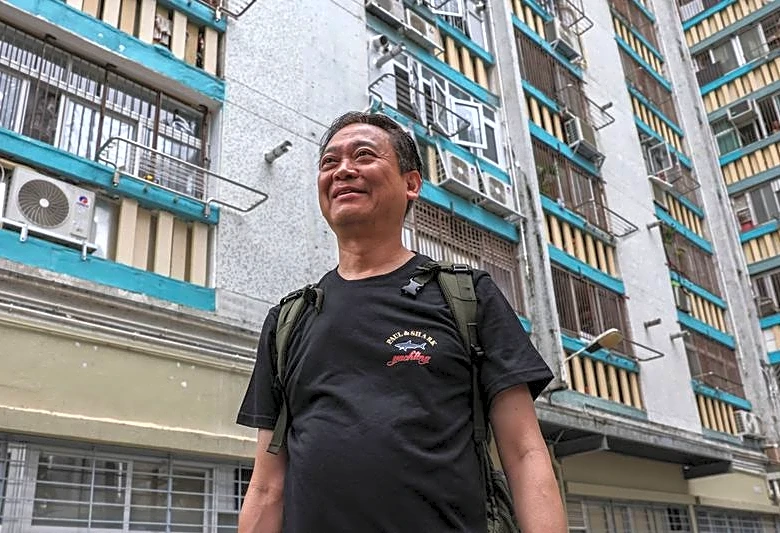 Hong Kong fire victim returns to search for memories of his dog