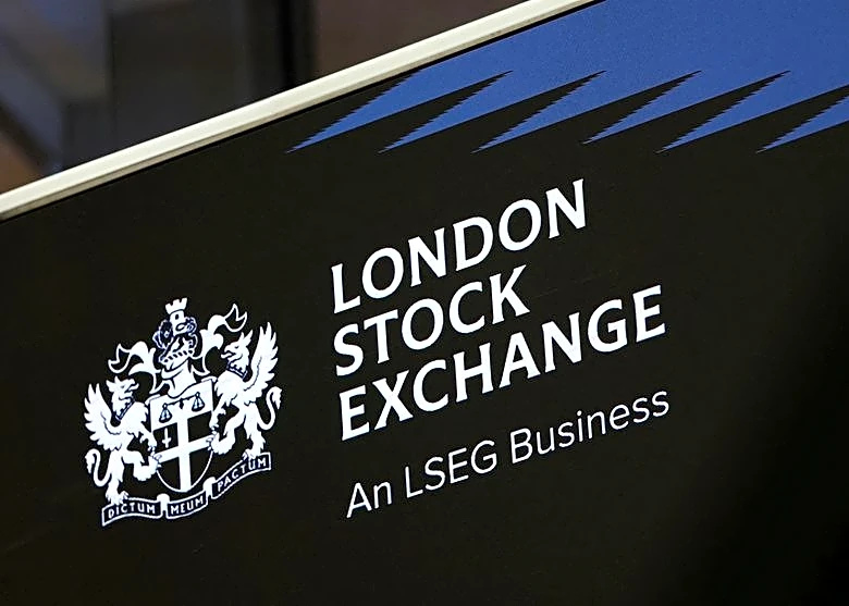 FTSE 100 falls as crude rises, hopes of renewed U.S.-Iran talks fade