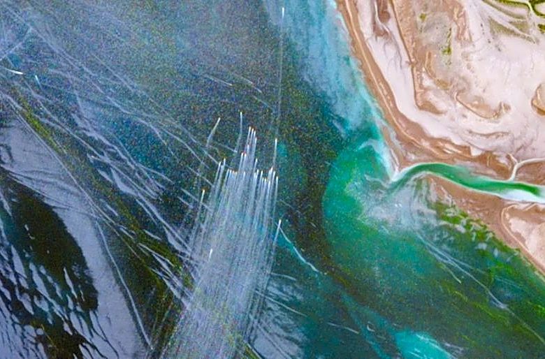 Iran fast-boat swarms add to Hormuz threats for shipping