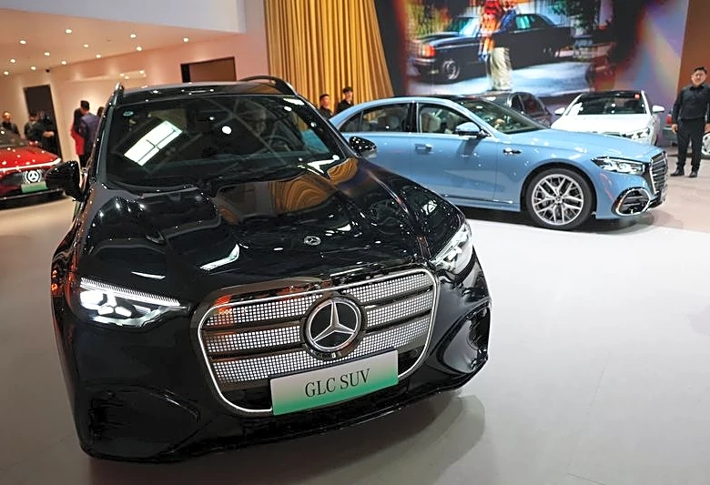 Mercedes steels itself for 'roller coaster' competition in Chinese market
